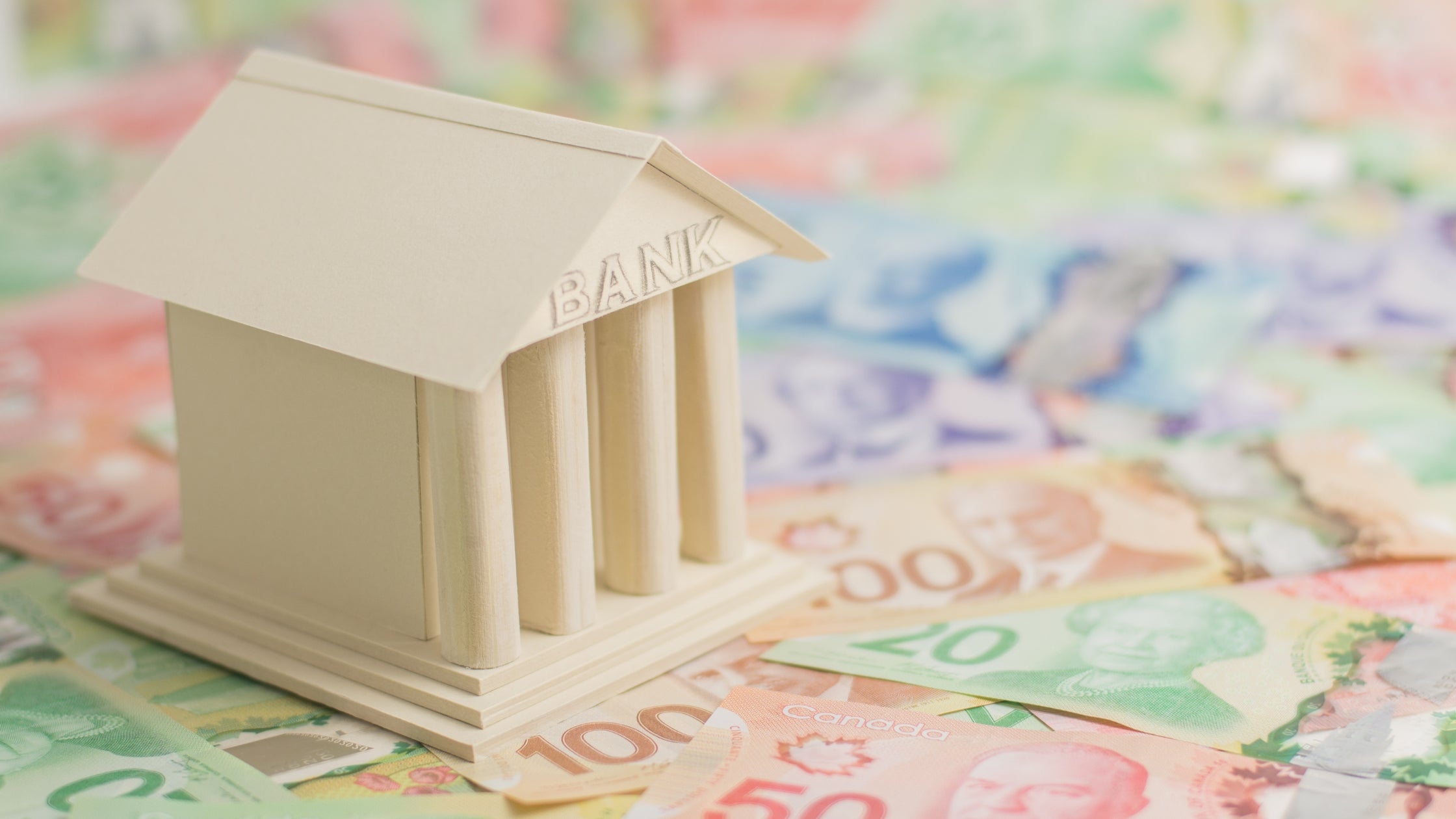 Top Banks for US Expats Traveling Internationally in 2025